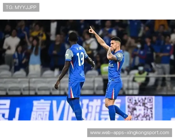 连场破门!艾曼化身申花“克星”,绿地绿茵场上的蓝色噩梦 连场破门!艾曼化身申花“克星”,绿地绿茵场上的蓝色噩梦