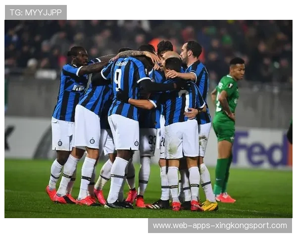 国米右路突破传中造成混乱进球：战术美学在瞬间定格