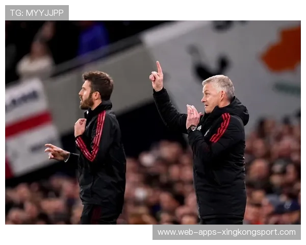 曼联迎战热刺，卡里克带领红魔全力出击